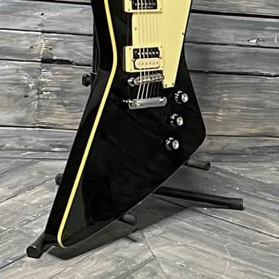 Used Hamer Explorer Standard MIK Electric Guitar with Case- Black and White image 3