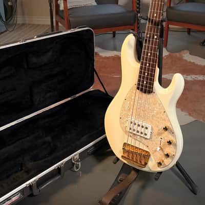 Ernie Ball Music Man StingRay 5 H Ivory White 2013 image 1