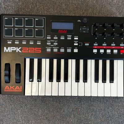 Akai MPK225 MIDI Controller