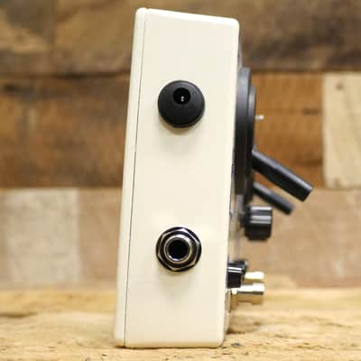 Walrus Audio Janus Tremolo/Fuzz with Joystick Controls 2021 (White) image 11