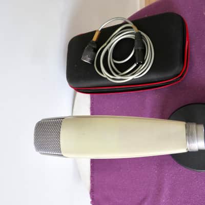 Sennheiser/ Telefunken MD 421-2 Cardioid Dynamic Microphone image 7