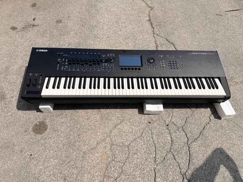 Yamaha Montage M8x 88-Key Synthesizer