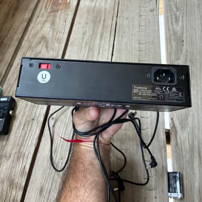Truetone 1 SPOT Pro CS12 Power Supply 2010s - Black electric guitar pedal power supply image 12