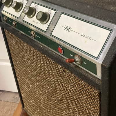 Silvertone Model 1421 10XL 10-Watt 1x8 Guitar Combo image 7