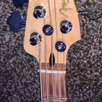 2022 fender Player Jazz Bass V with Pau Ferro Fretboard Polar White electric guitar image 2