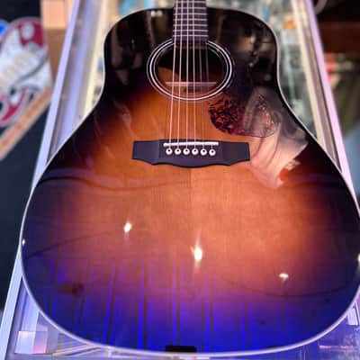 Guild Westerly Collection DS-240 Memoir Sitka Spruce / Mahogany Dreadnought 2025 Vintage Sunburst image 2