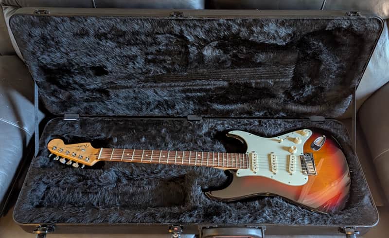 2013 Fender American Deluxe Stratocaster with Rosewood Fretboard - 3-Color Sunburst image 1