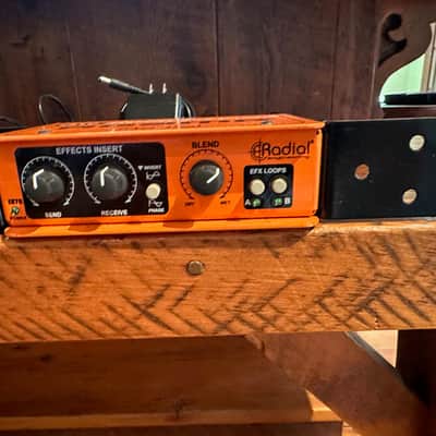Pair of Radial EXTC-SA Reamp modules, with rack mount image 3