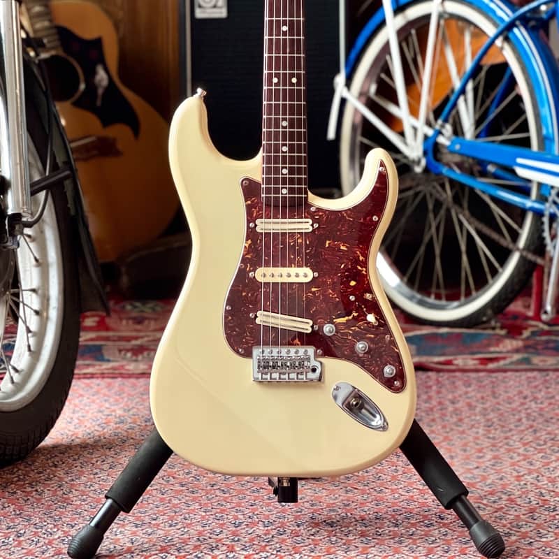PRE-SALE: Fresher Straighter ST (4th Gen) Modified – Olympic White (Aged), Early 1980s