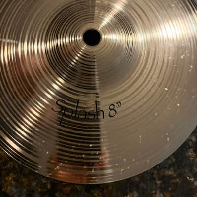 Paiste 8" Signature Splash Cymbal like new with a few stick marks see pics image 2