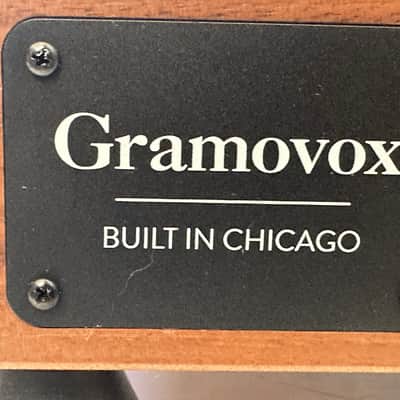 Gramavox Floating Vertical Turntable with Built in Speakers and Line Out - Walnut image 6