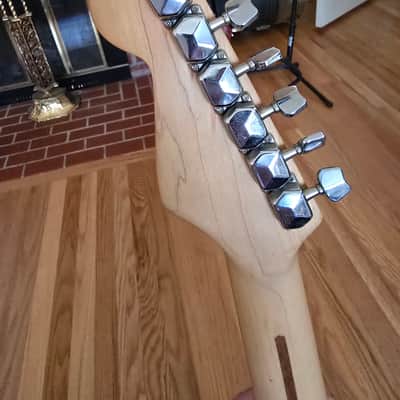 Squier Standard Stratocaster HSS with Maple Fretboard (Made in Korea) 1989 - 1992 - Black image 13
