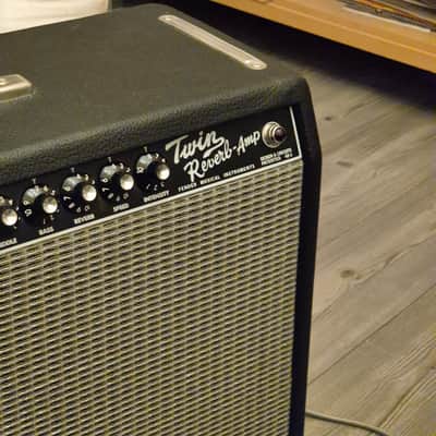 Fender '65 Twin Reverb Reissue 85-Watt 2x12" Guitar Combo 1991 - Present - Black image 3