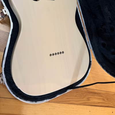 60 Anniversary 2006 Fender Highway One Telecaster with Maple Fretboard - Honey Blonde Transparent image 7