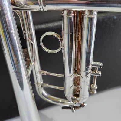 Bach Stradivarius 37G image 4