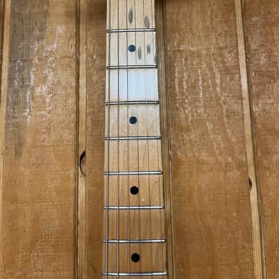 Fender Standard Stratocaster with Maple Fretboard 1998 - 2005 - Midnight Wine image 9