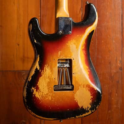 Fender 1965 Stratocaster Sunburst L-series image 4