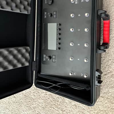 Line 6 Helix LT with Gator case image 7