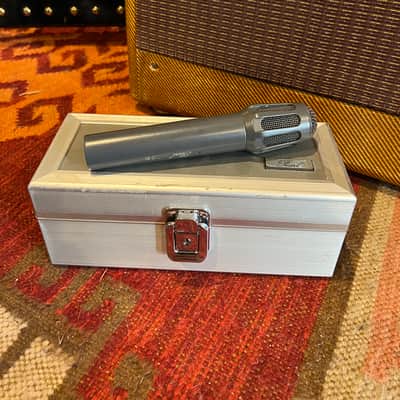 Pearl TLC 91 Handheld Condenser Microphone image 1