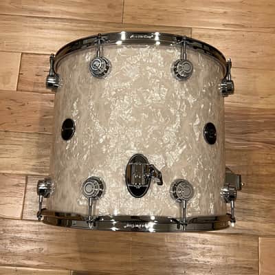 DW Classics Series 14x16" Floor Tom in Vintage Marine image 1