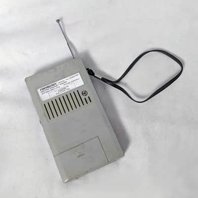 Vintage Sound Design AM FM Transistor Radio Model 2145 – B image 5