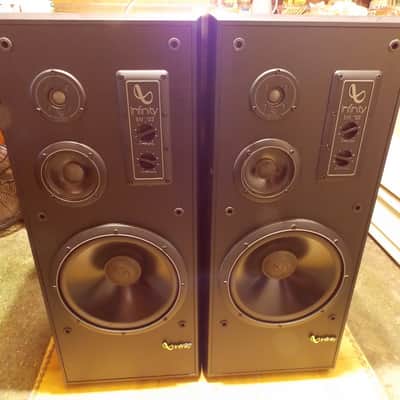 Infinity SM 122 3-Way Floor Standing Speakers Black image 1