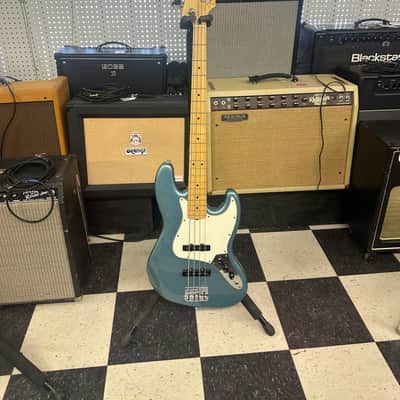 Fender Player Jazz Bass with Maple Fretboard 2018 - 2024 - Tidepool image 12
