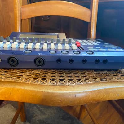 Korg D16 2001 - Blue image 3