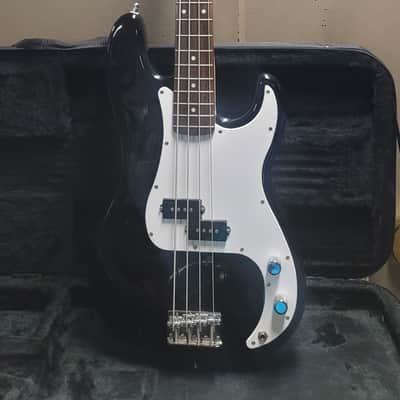 Squier Precision Bass with Rosewood Fretboard 1991 - 2008 - Black image 1