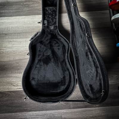 Road Runner Hard Shell Dreadnought Acoustic Guitar Case image 4