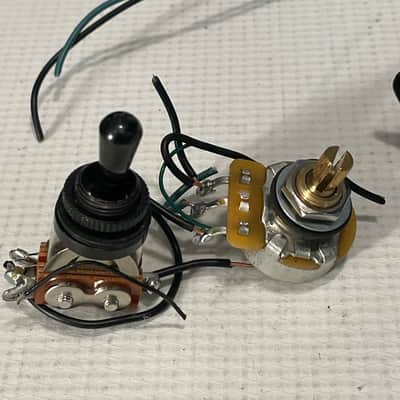 2000's Charvel San Dimas 2H Guitar Factory Electronics Wiring Volume Pot, 3 Way Toggle Switch, Knob image 3