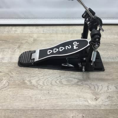 DW 2000 Series Double Bass Drum Pedals w/ Gibraltar Tennis Ball Beaters image 9