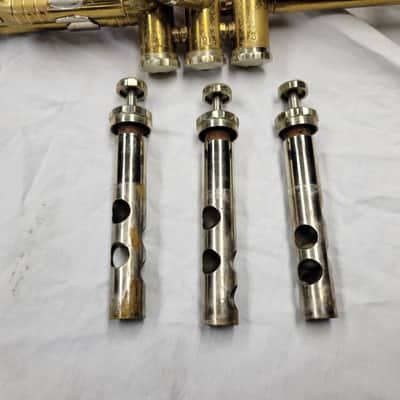Getzen Bb Brass Lacquer Trumpet, Model 90 Deluxe, Circa 1950's image 13