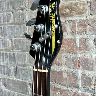 Used Washburn Force 40 Bass image 3