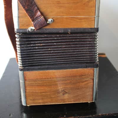 Rare 1920's Antonín Hlaváček Praha Heligonka Button Accordion image 6