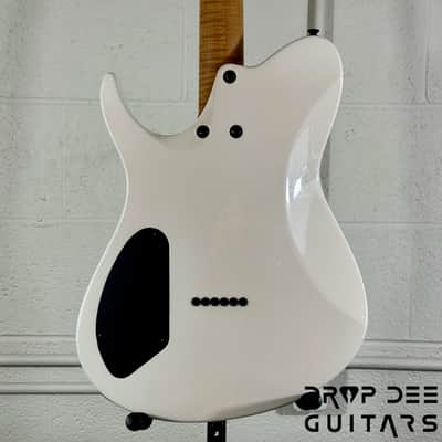 Balaguer USA Series Seraph Modern Electric Guitar w/ Case (324) - Gloss Metallic Jewel White image 14