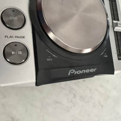 Pioneer CDJ200 image 3