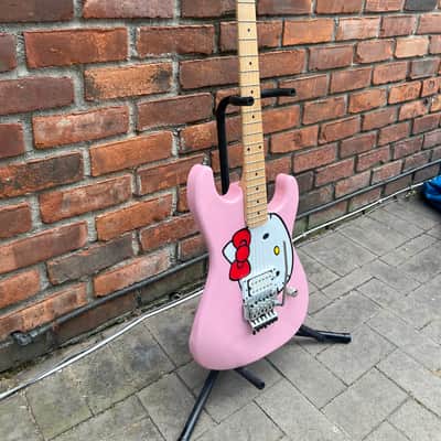 Hello Kitty Super Strat Charvel Style image 4