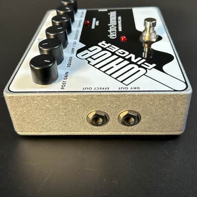 Electro-Harmonix White Finger Analog Optical Compressor 2012 - 2023 - White / Black image 2