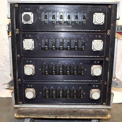 MOTION LAB POWER DISTRO 200 AMP PACKAGE W/CASE #3733 (ONE) image 6