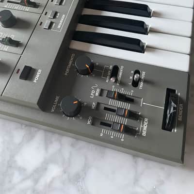 Roland SH-101 32-Key Monophonic Synthesizer 1982 - 1986 Gray image 3