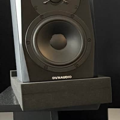 Dynaudio LYD 5 Active Nearfield Studio Monitor (Pair) 2016 - 2019 Black image 2