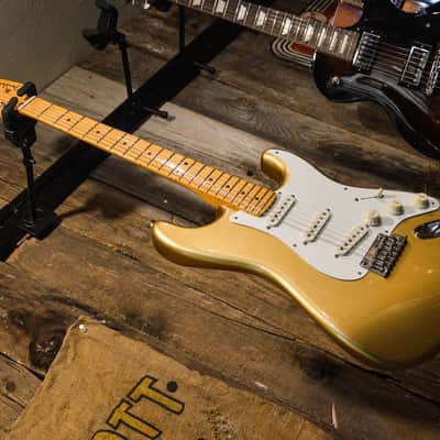 Fender Lincoln Brewster Stratocaster - Aztec Gold image 10
