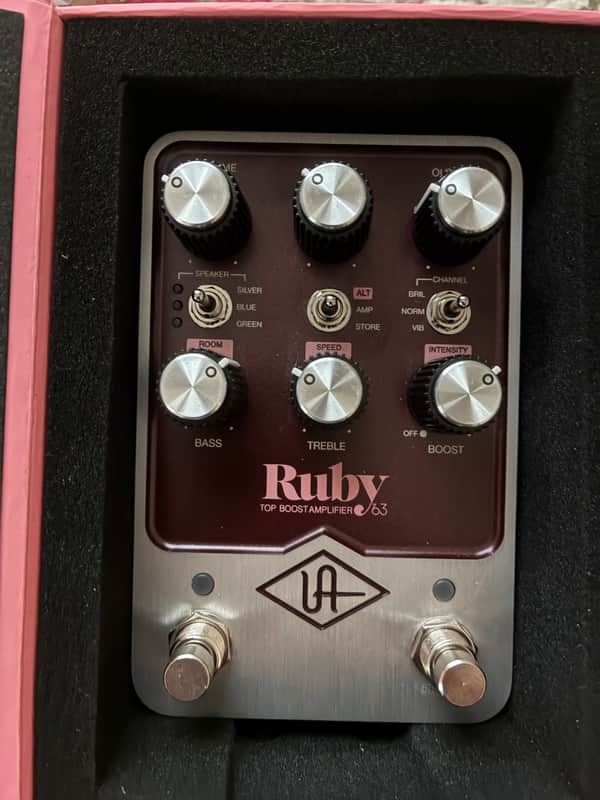 Universal Audio Ruby ’63 Top Boost Amplifier