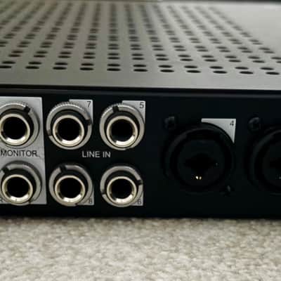 Universal Audio Apollo 8 DUO Thunderbolt 2 Audio Interface – Black image 5