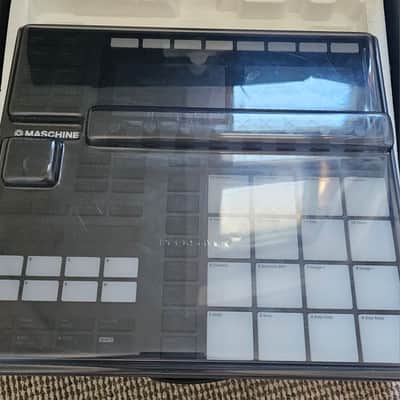 Native Instruments Maschine MKIII 2010s - Black image 2