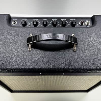 Fender Blues Junior III 15-Watt 1x12" Guitar Combo 2010 - 2017 - Black image 4