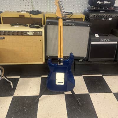 Fender Standard MIM Stratocaster with Rosewood Fretboard 2005 - 2008 - Electron Blue image 10