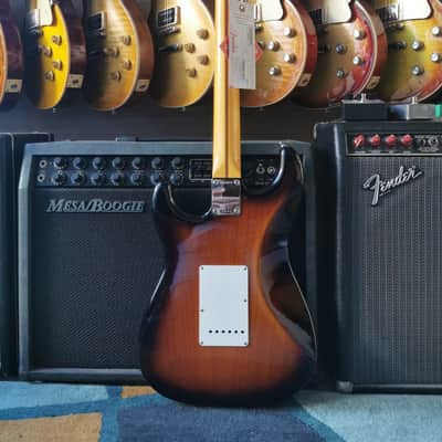Fender 70th Anniversary American Vintage II 1954 Stratocaster 2024 - 2-Color Sunburst image 15