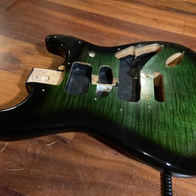 Fender Player Strat Stratocaster Flame Maple Plus Top Green Burst Alder Body image 10